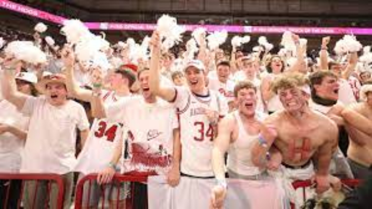 College Basketball - Auburn Downsizes Over Arkansas